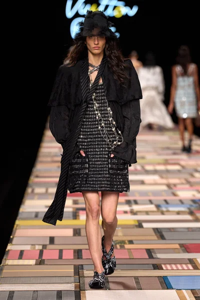 Look 23